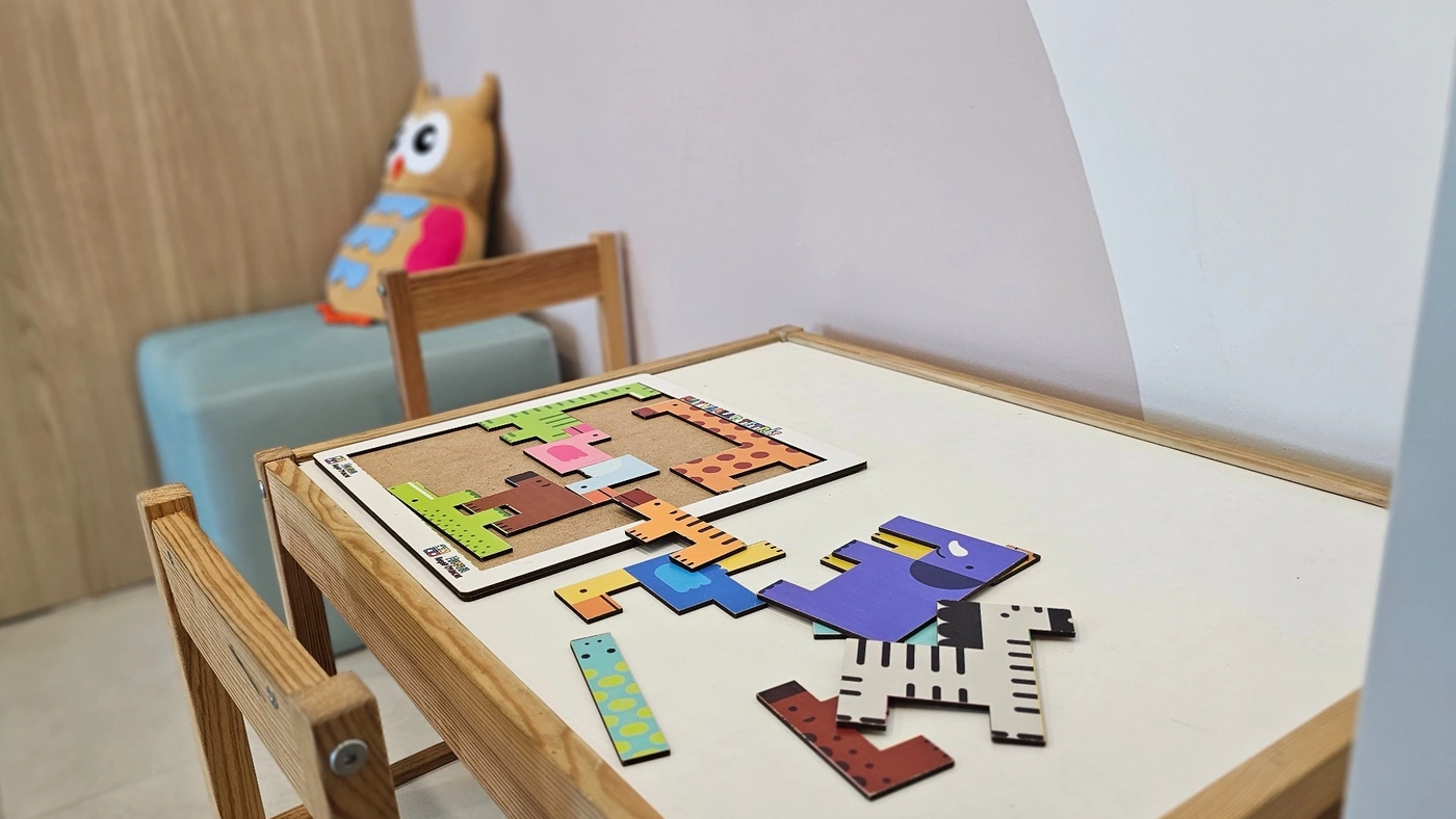 Children’s play table in the dental clinic